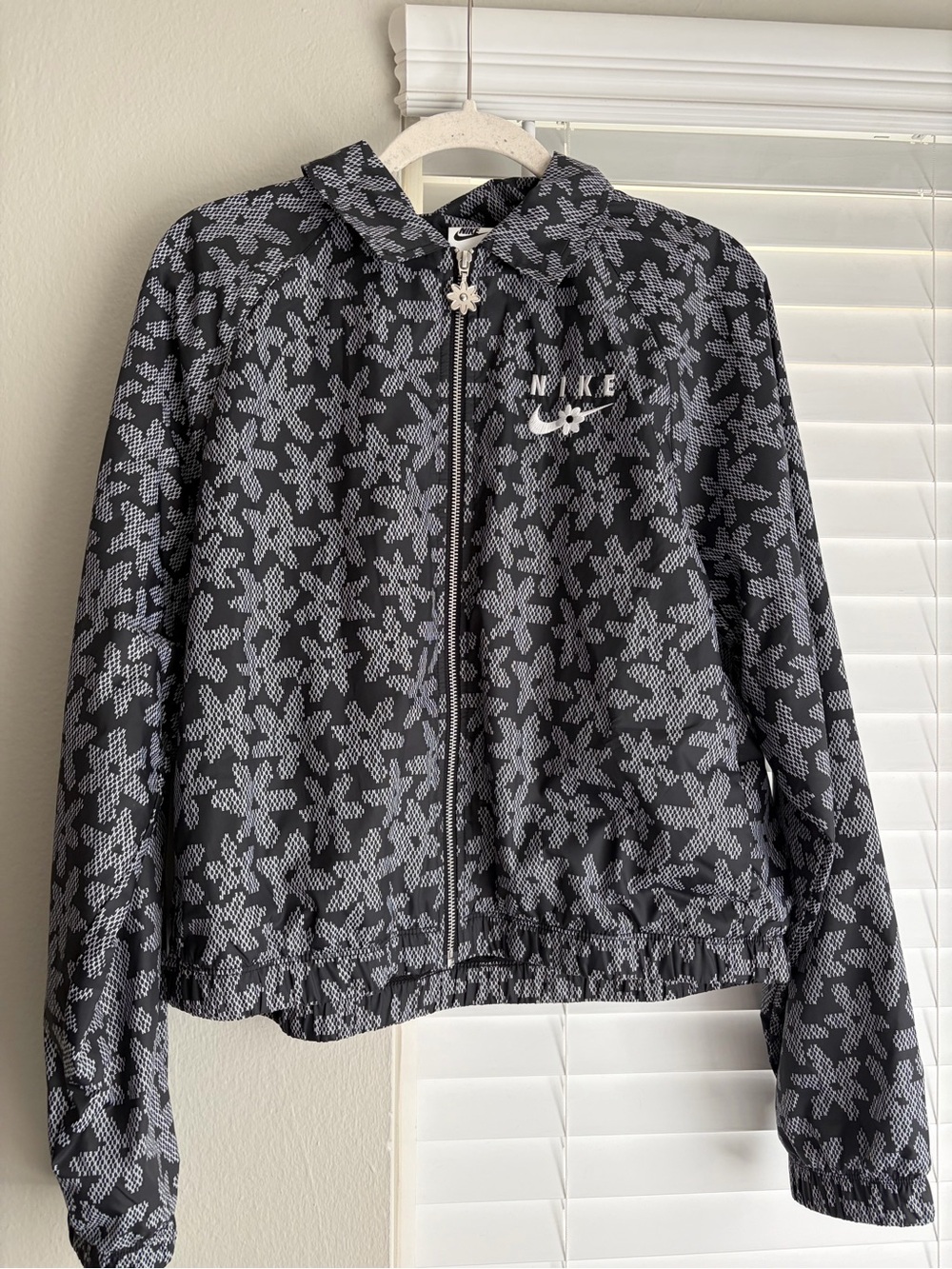 Nike Floral Print Zip-Up Hooded Jacket